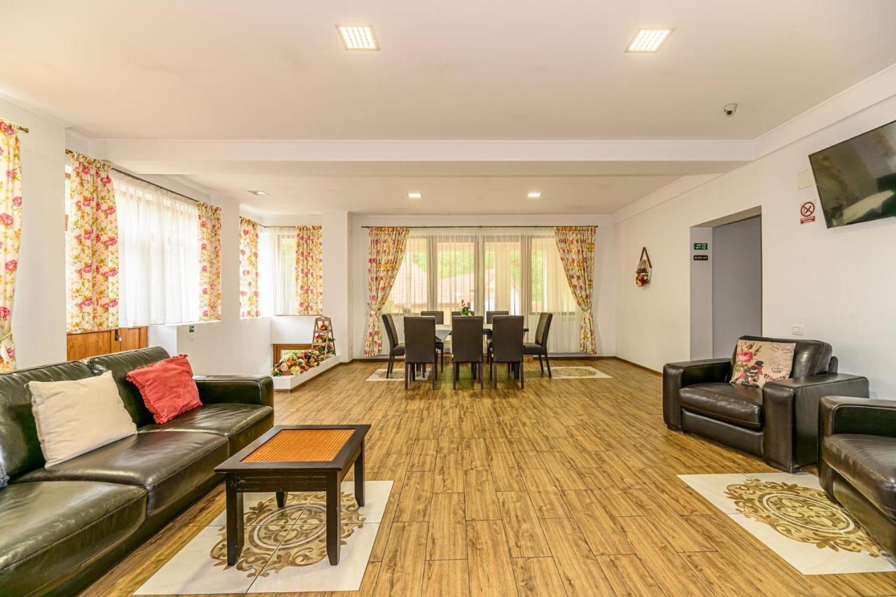 Panoramic Center Rooms Braşov Buitenkant foto